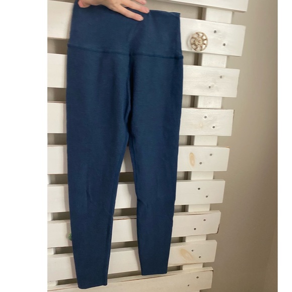 Beyond Yoga workout leggings - Picture 2 of 2